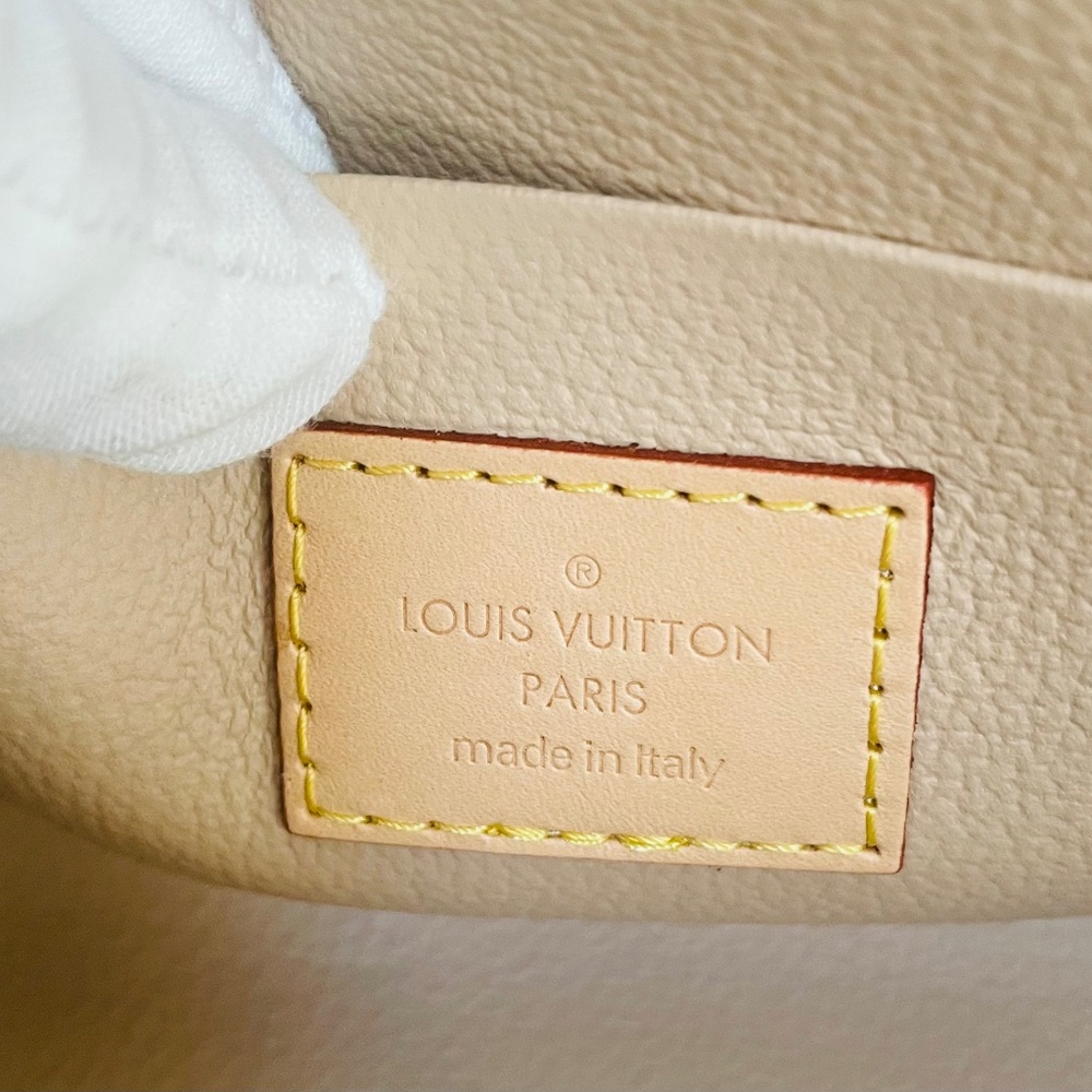 Louis Vuitton Nice BB Monogram - Picture 12 of 16